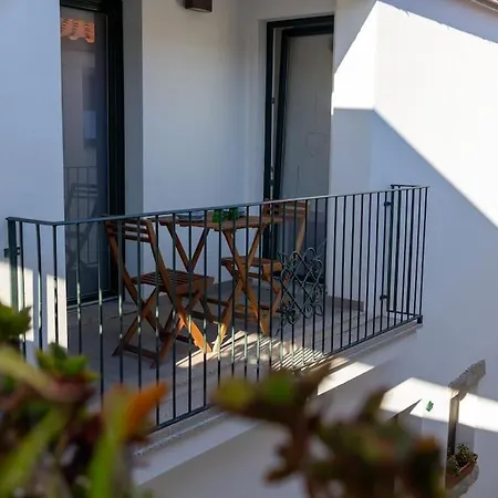 Apartment Elegante Rifugio Con 1 Da Letto 4 Adulti Wi-fi Netflix