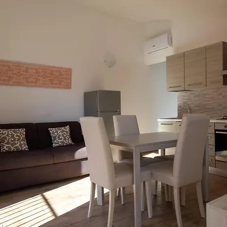 Elegante Rifugio Con 1 Da Letto 4 Adulti Wi-fi Netflix 奧爾比亞